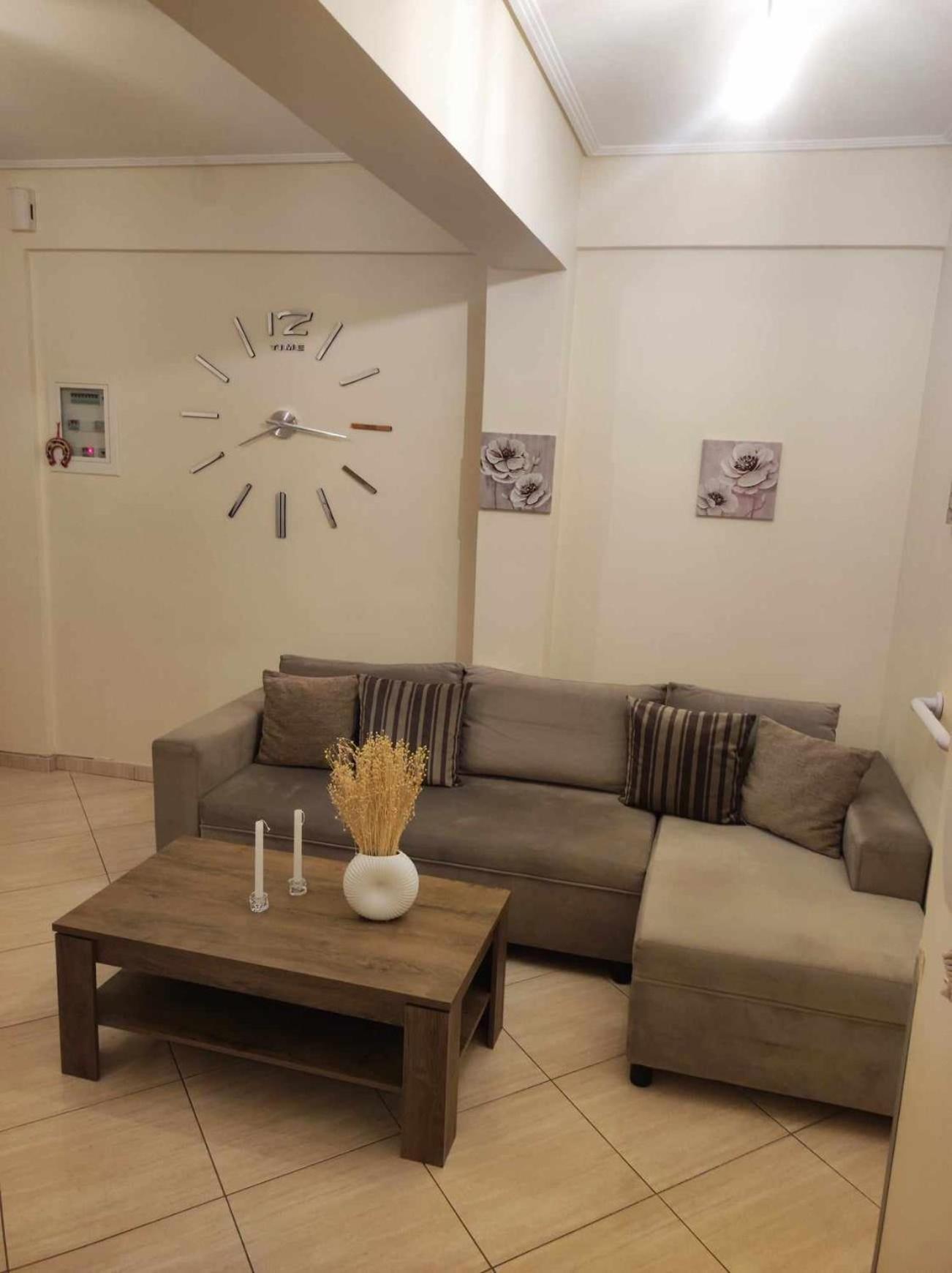 Apartment ομορφο διαμερισμα στο κεντρο της πολης με παρκιν